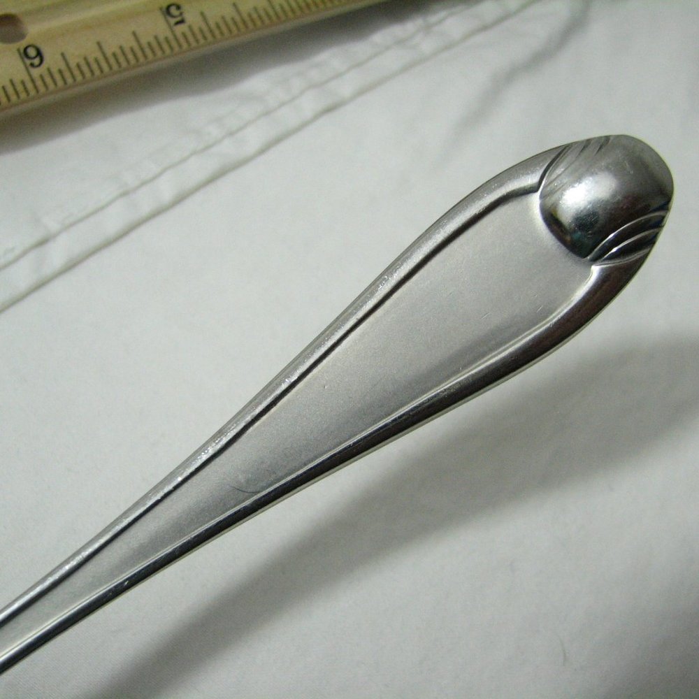 ONEIDA 18/10 GARNET PATTERN Place/Oval Soup Spoon 7 INCH